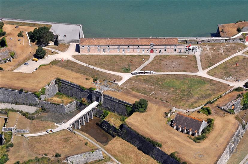 Castle's citadel in Oléron - Little train - 5-star campsite Séquoia Parc