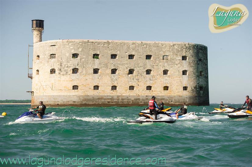 Jet ski rides around Fort Boyard - Océanic Jet Quad -  France
