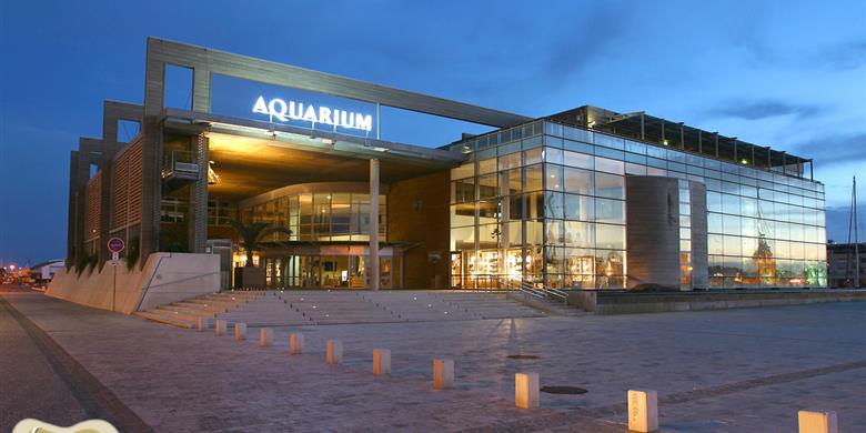 Building Aquarium La Rochelle nearby Laguna Lodge Résidence